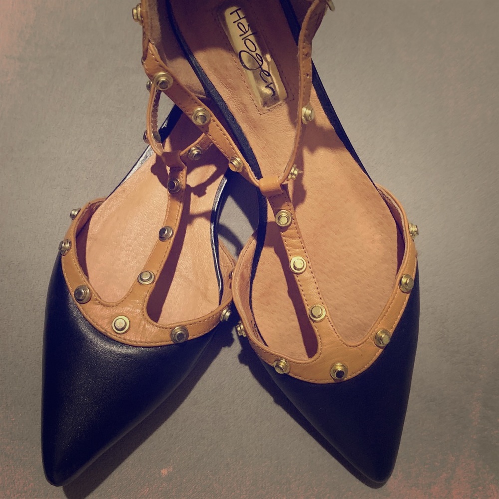 Halogen Studded flats in black
